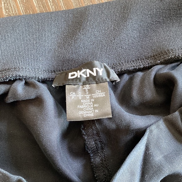 DKNY joggers size small in black 100% Lyocell. - Picture 3 of 11
